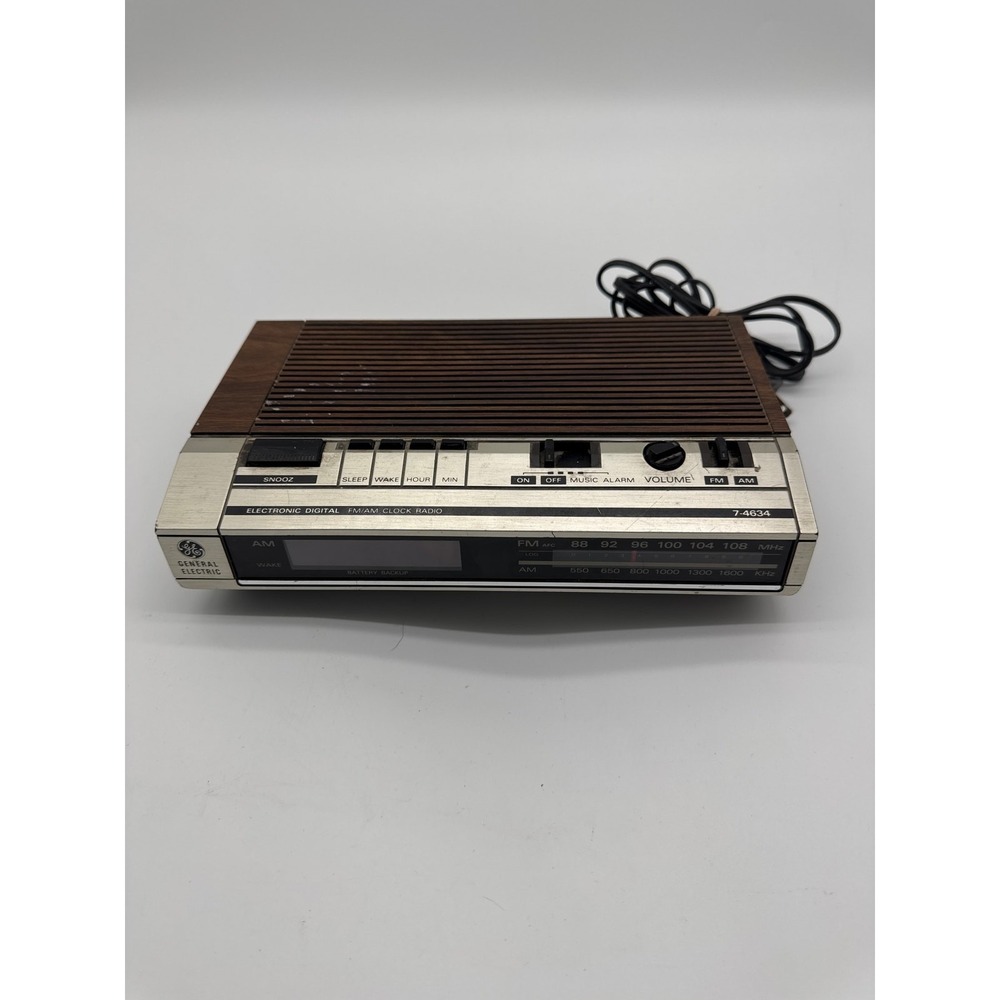 Vintage GE Model 7-4634B Electronic Digital Alarm Clock Radio General‎ Electric